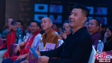 榮光遠外發布新品“生命之光”，以石墨烯地暖科技“照耀”健康生活